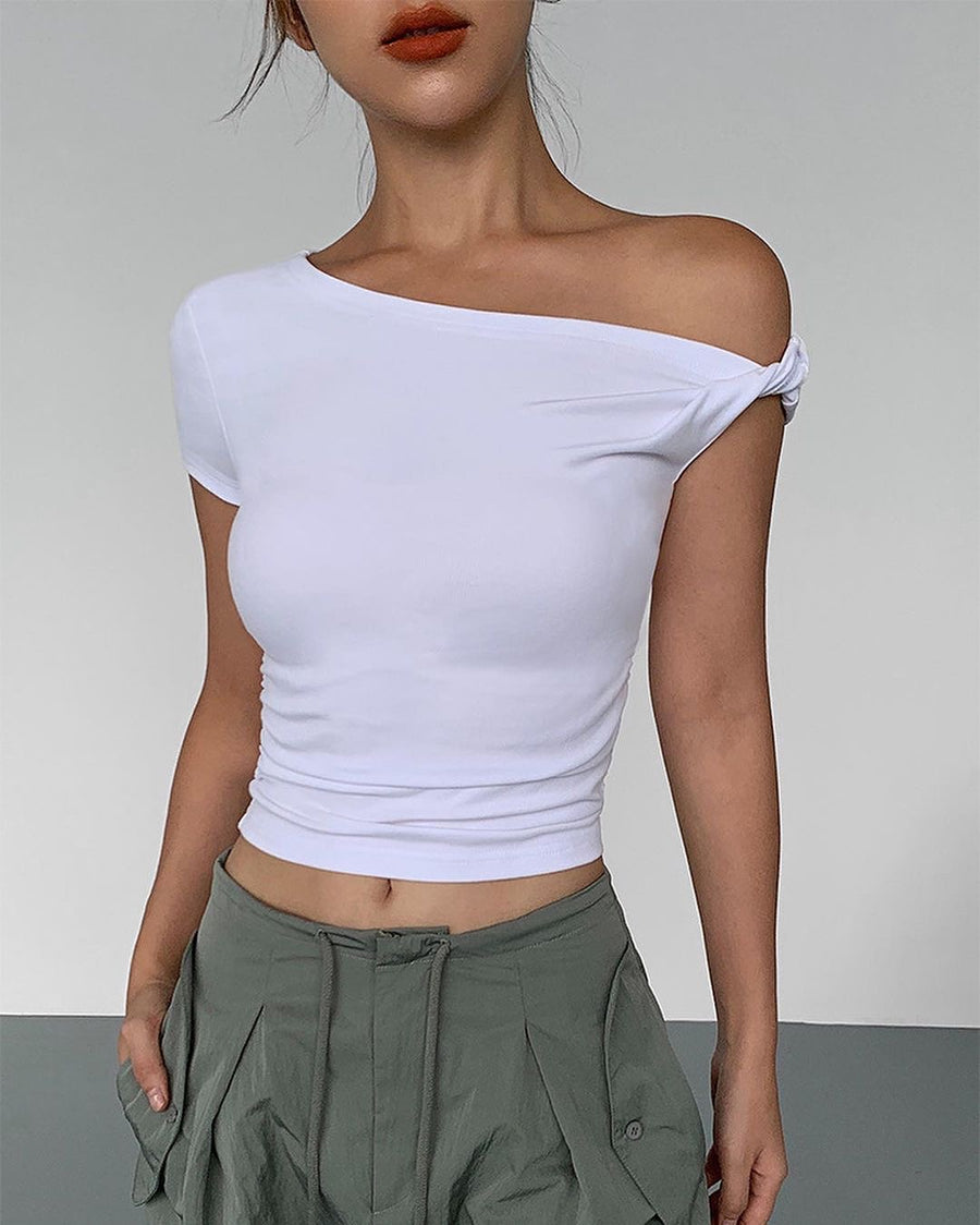 Davera Shoulder Slope Top