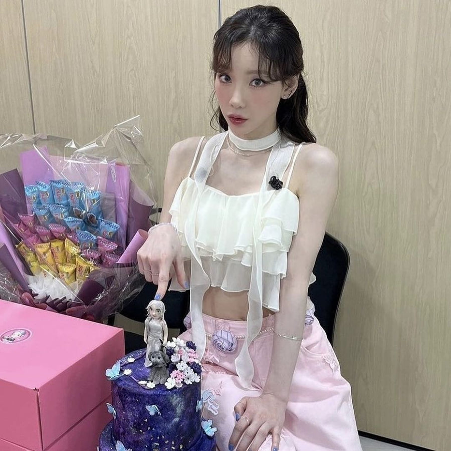 Yuqi Ruffle Top